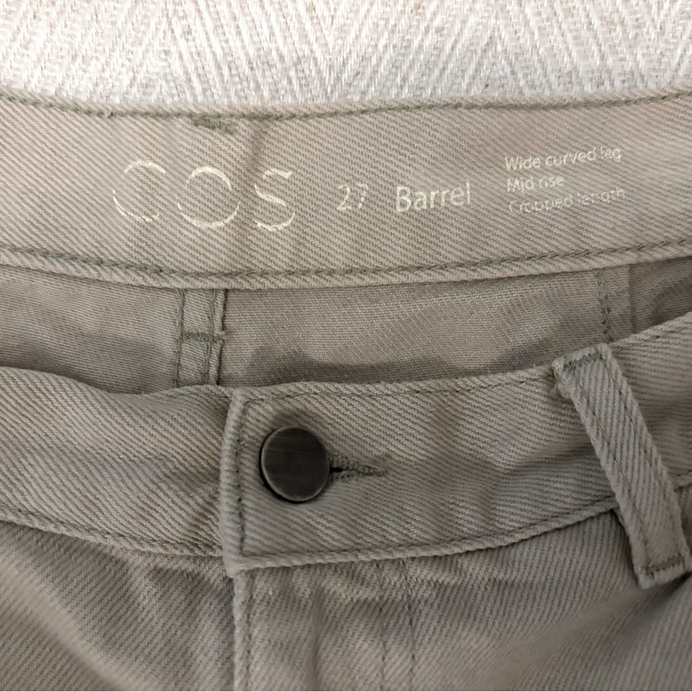 COS Barrel Wide-legged jeans